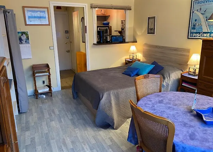 Cosy, Vrai Lit 140, Wifi, Centre Trouville-sur-mer, Gare 200 M, Parking Option Apartament *